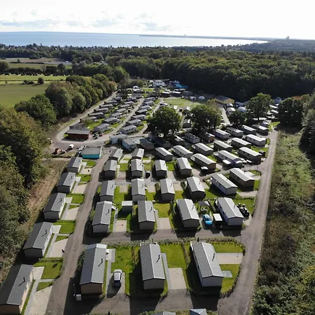 Ostseecamp Sandburg 펜션 샬베우츠